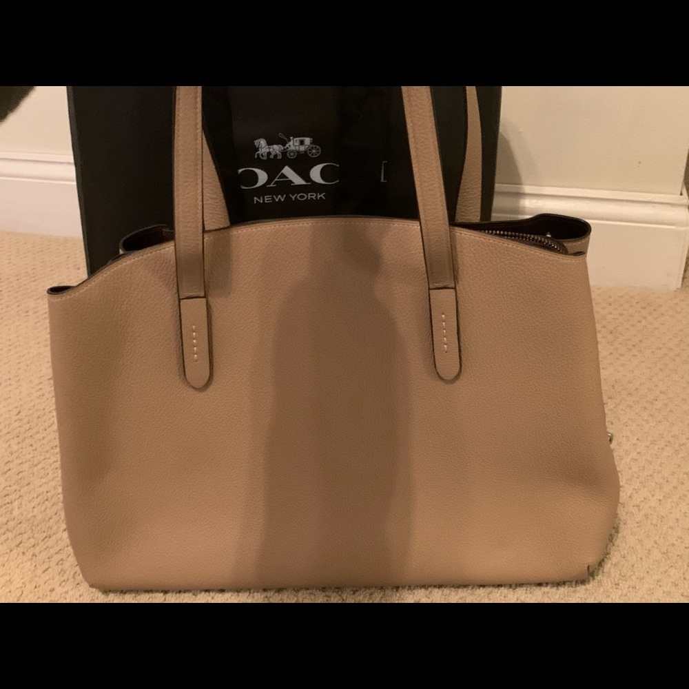 Coach - Picture 3 of 5